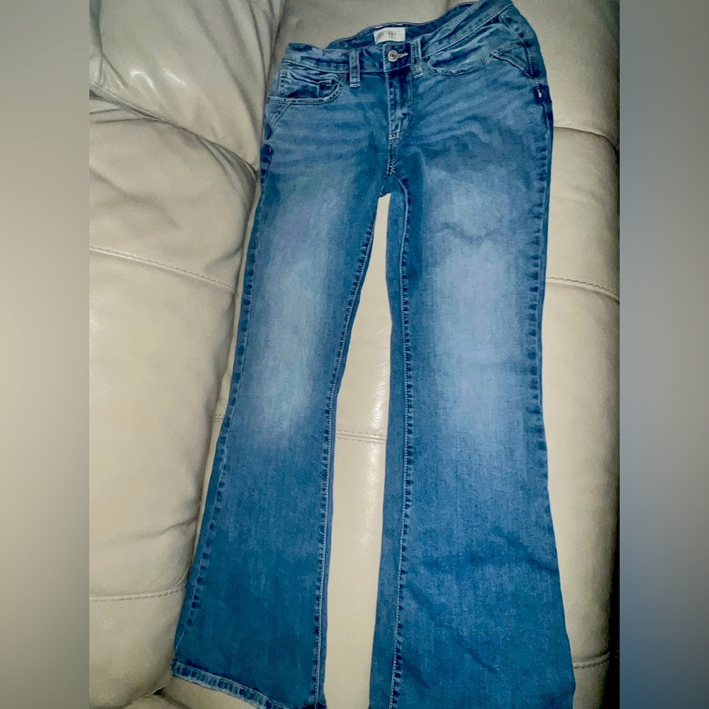 Cute Shyanne jeans  like new!